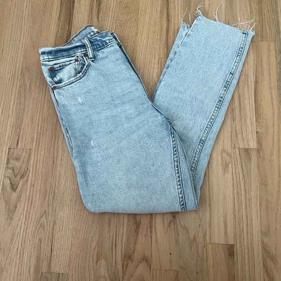 Abercrombie & Fitch Denim - Women’s Abercrombie & Fitch - The Skinny High Rise Jeans - Size 4